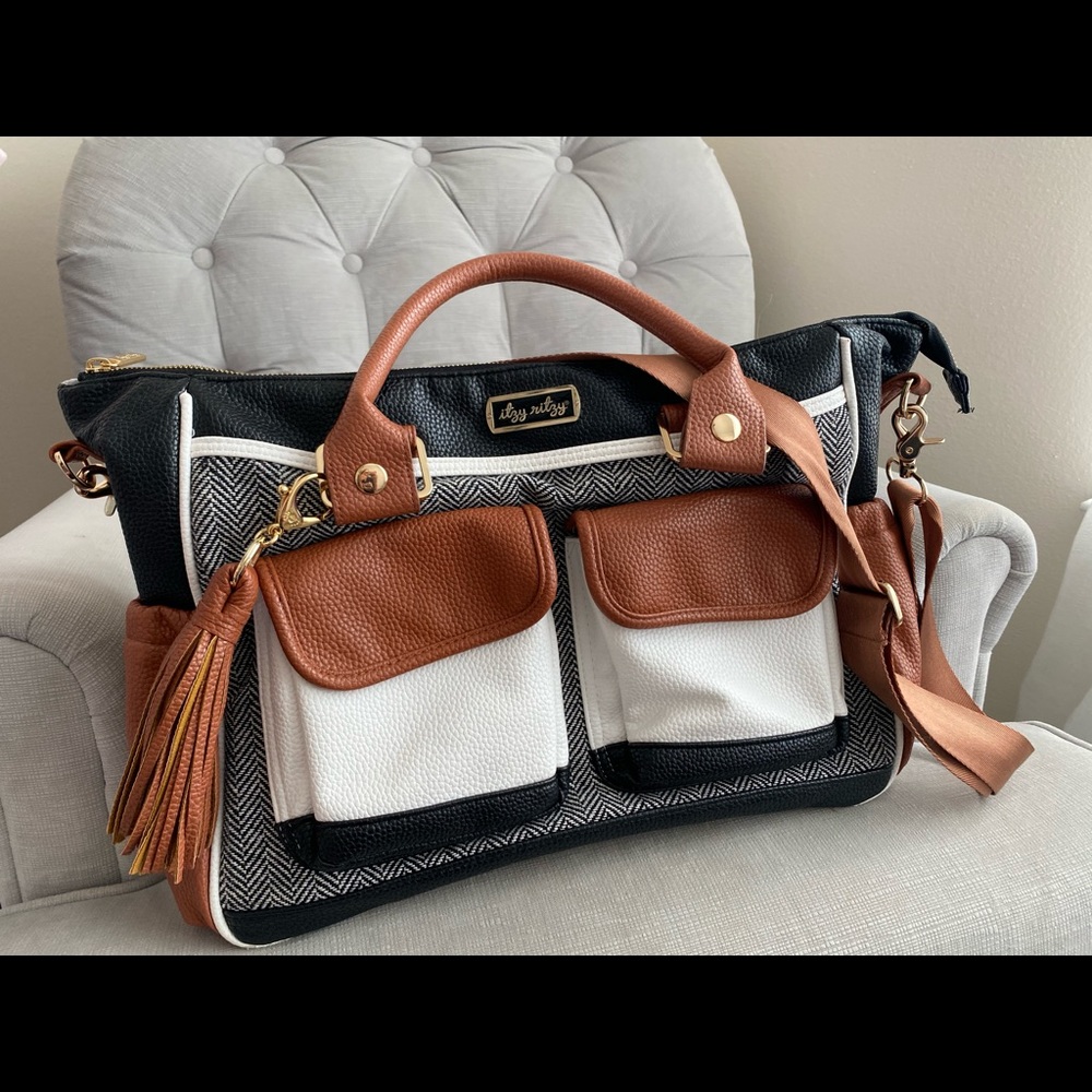 Itzy Ritzy Triple Threat in Coffee & Cream